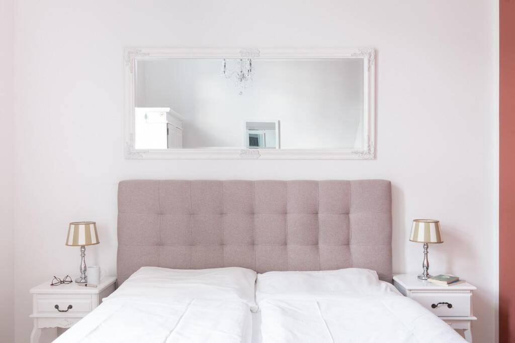 Sc 05 By Rockchair Apartments L Superhost Status L 2 Bedrooms Boxspringbeds Balcony Elevator - Cozy Family & Business Flair Welcomes You! برلين المظهر الخارجي الصورة